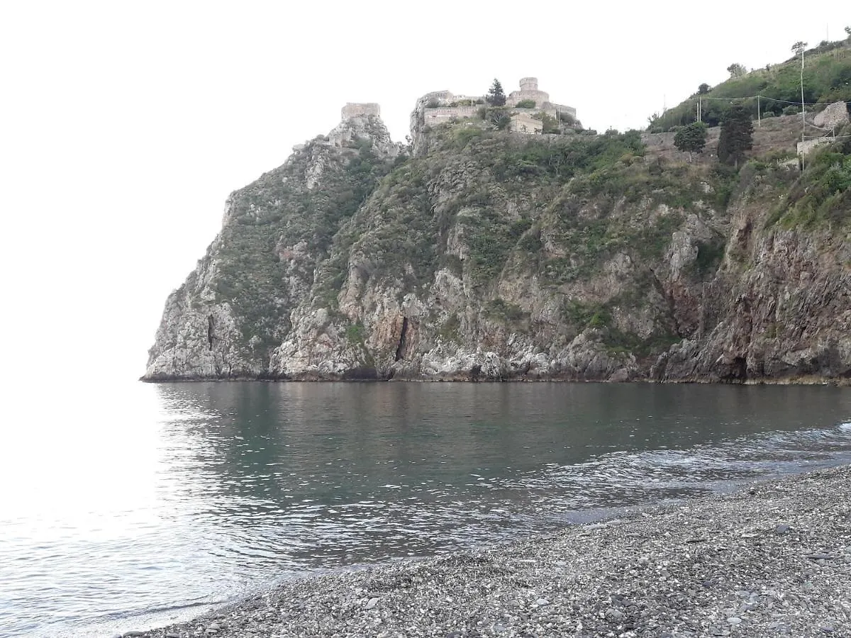 Casa Nupi Apartment Sant'Alessio Siculo